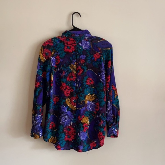 VTG • Floral button down down blouse - Picture 5 of 5
